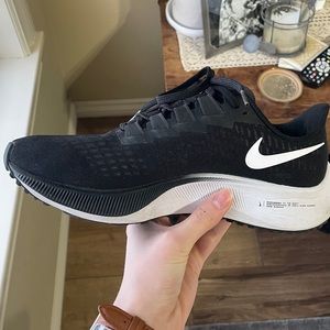 Nike Zoom Pegasus 37 Black and White Lightly Worn